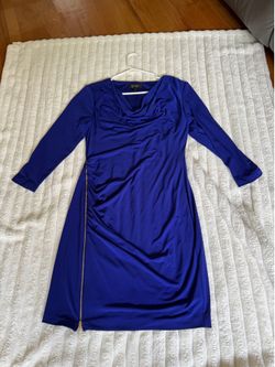Jessica Simpson dress size 10 or medium stretch, three-quarter sleeve, with zipper detail. Good condition, used once