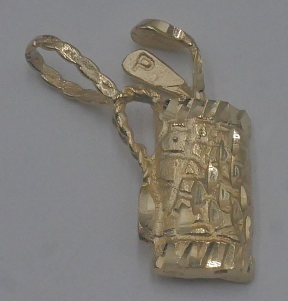 14kt yellow gold pendant gold bag with clubs design 3.3 grams. 881062-1.