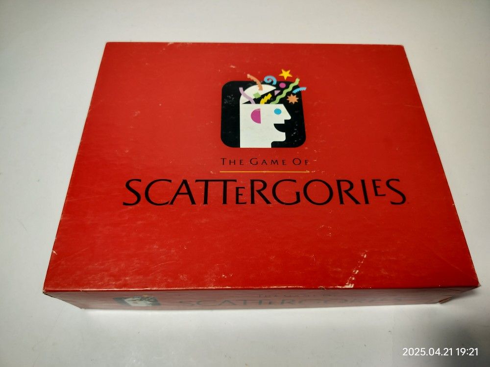 The Game of Scattegories Vintage 1988 Milton Bradley Board Game COMPLETE