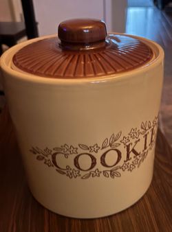 Vintage 1950s - 1960s Cookie Jar Ceramic Canister Monmouth USA Glazed Stoneware Crock Clay Pottery With Lid EUC 