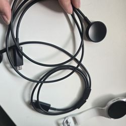 Gently Used SAMSUNG galaxy Watch 5 40mm