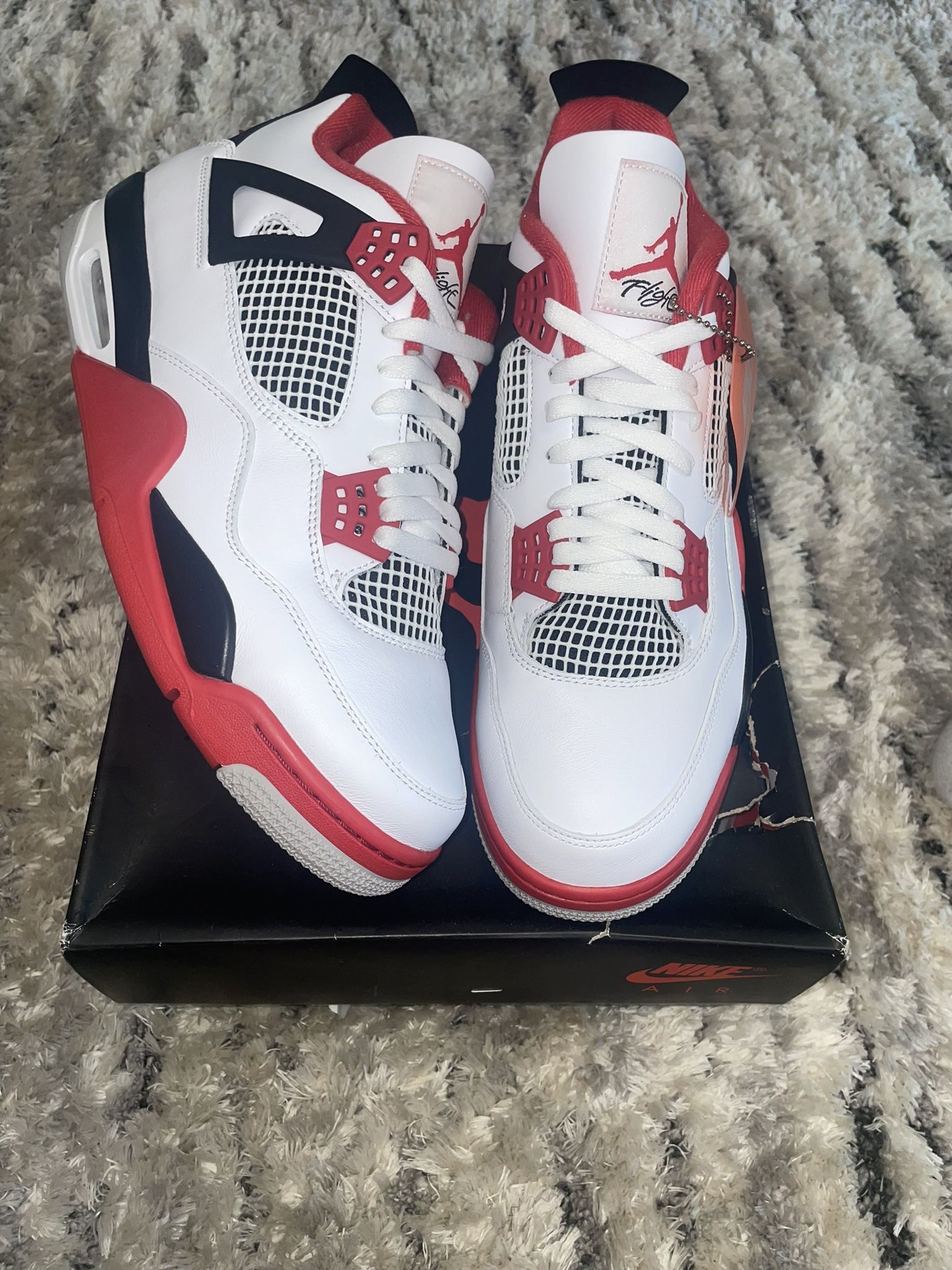 Jordan 4 Fire Red Size 13 100% Authentic