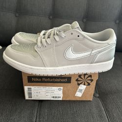 Jordan 1 Low Metallic Silver 