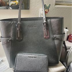 Michael Kors Purse& Wallet