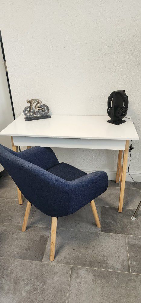 Desk & Chair Combo