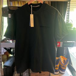 Essentials Shirt “Black” Size Small