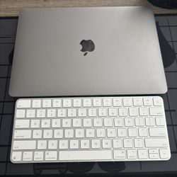 🌟 2020 MacBook Air + NEW Mousepad & Tripod (Optional) – Silver 🌟