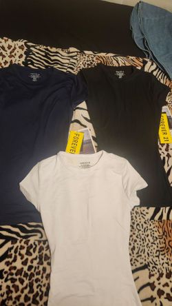 Forever 21 Basic T-Shirts – Set of 3