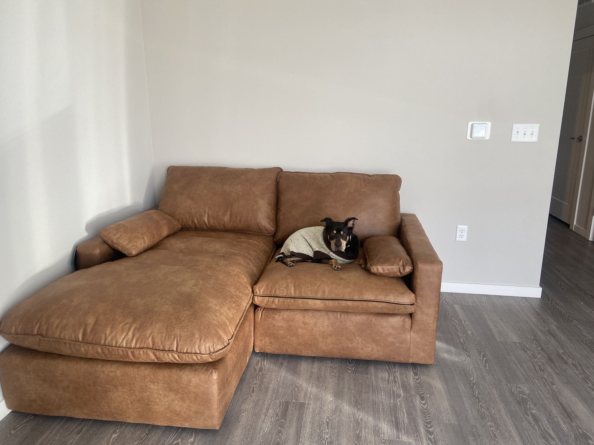 ORIGINALLY $1,300 AMERICAN FURNITURE WAREHOUSE WASHABLE SECTIONAL