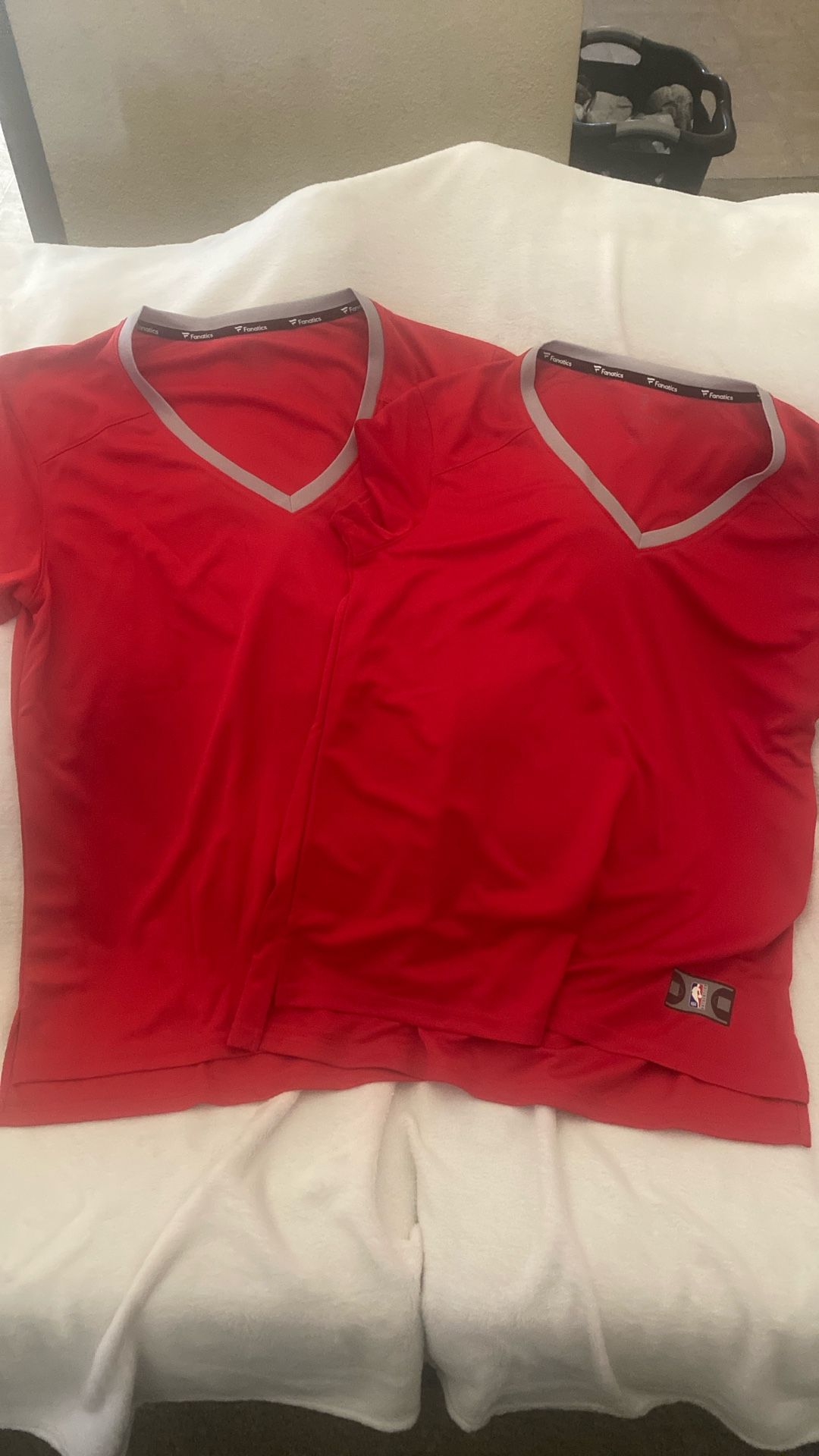 Woman’s Large And X Large NBA Jersey Shirt