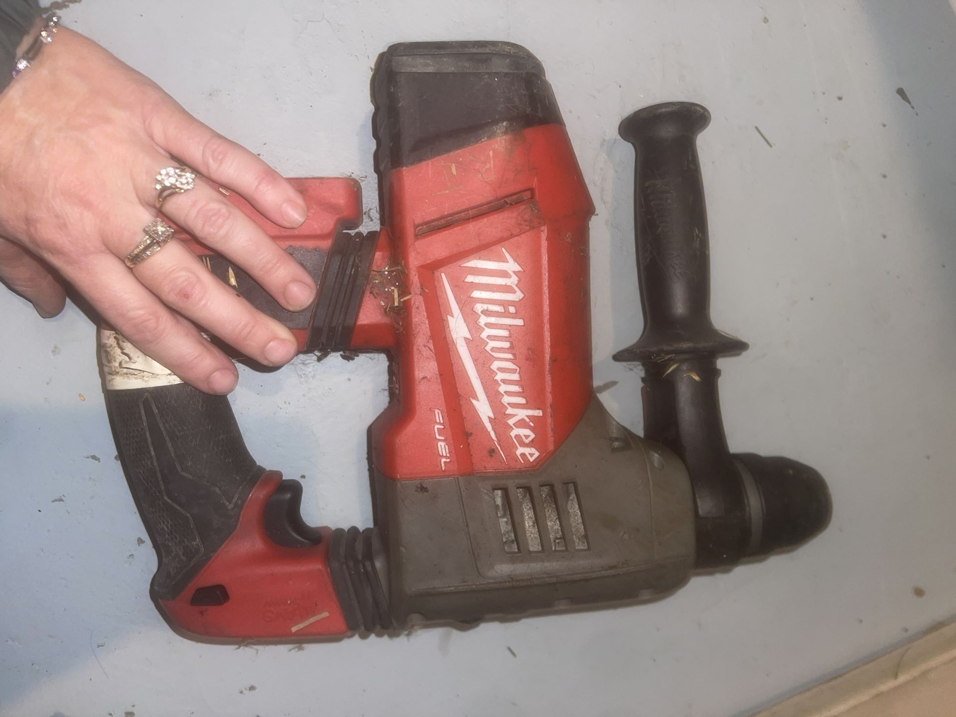 Milwaukee Rotary Hammer