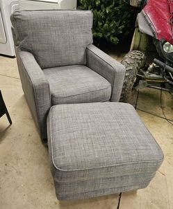 LAZY BOY CHAIR /OTTOMAN.