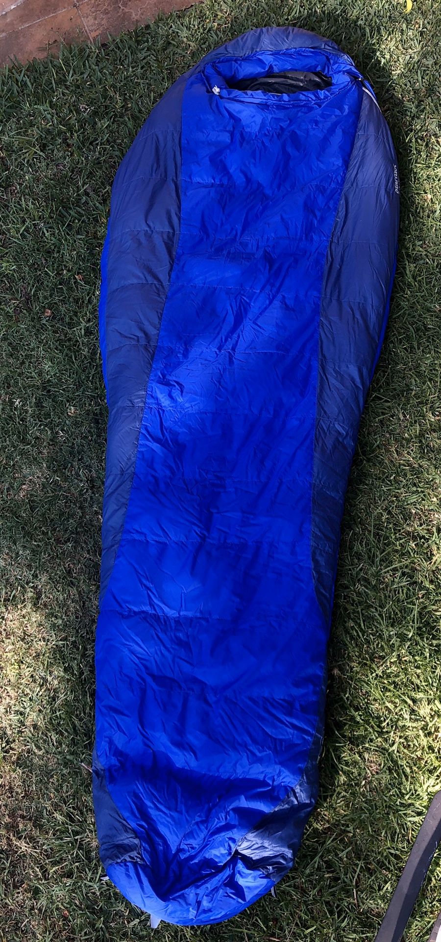 Marmot Sawtooth 650 Fill Down 15 Degree Regular LeftZip Sleeping Bag Water Proof