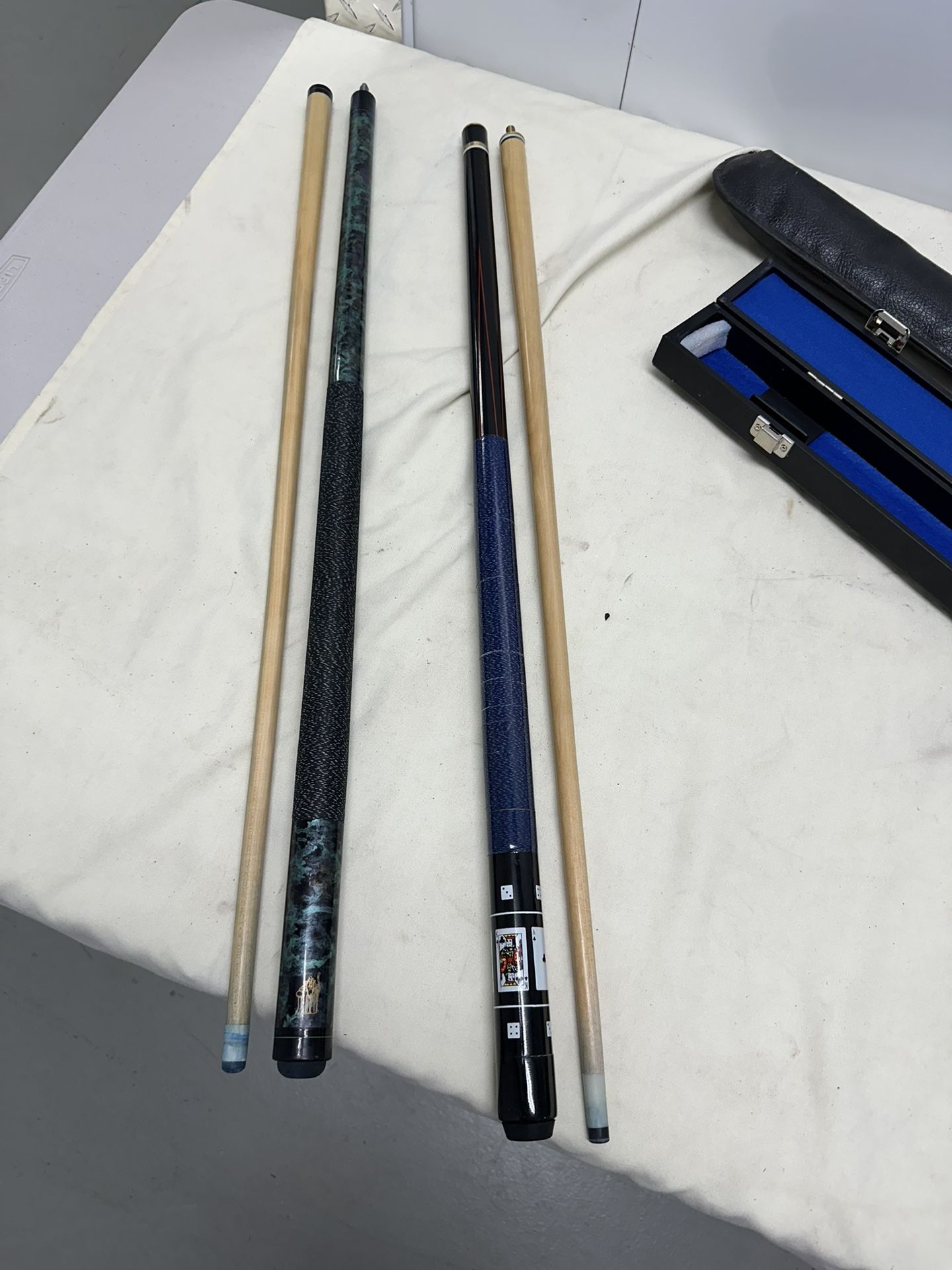 Set of 2 Pool Cues with Carry Cases