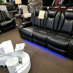 RECLINING SOFA AND LOVESEAT SET NEW 