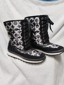 Coach Snow Boots Size 5.5