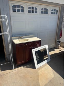Sink cabinet, wall decor
