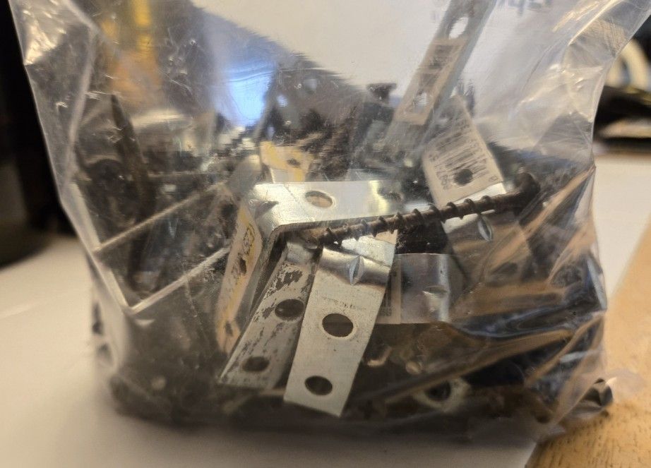 Free Corner Brackets + 1.5" Screws.