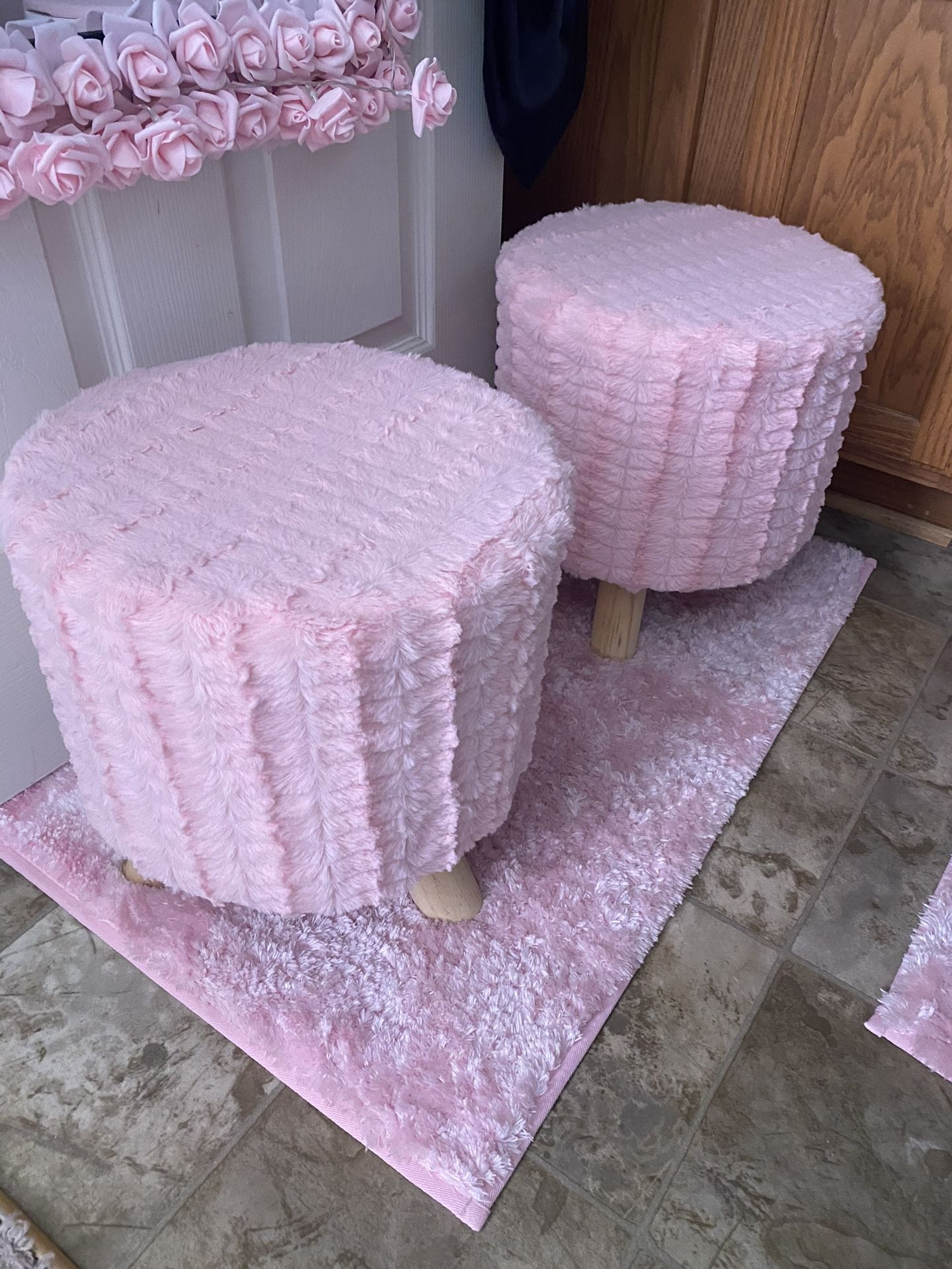 2 Pink Stools