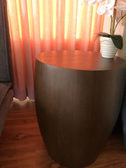 2 End Tables