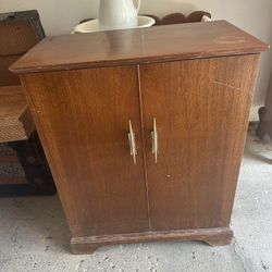Mid Century Modern Hi Hat record cabinet - solid wood