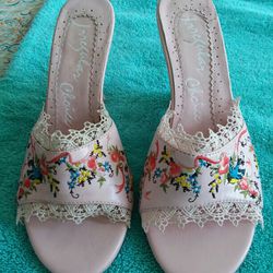 Truly Special " Irregular Choice" Pink Embroidered Mules Size 6 1/2- 7