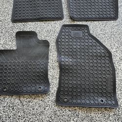 Lexus CT200 All weather Mats