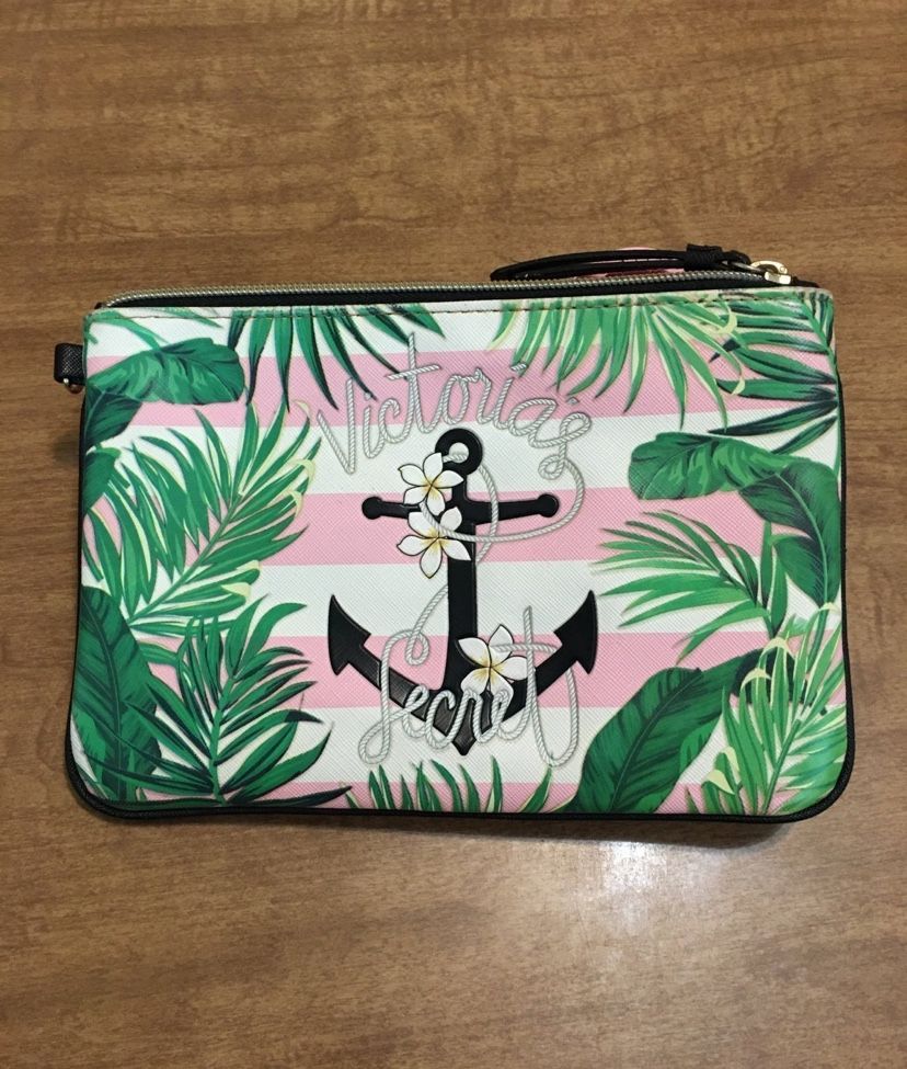Victoria Secret small bag/wallet 9x6