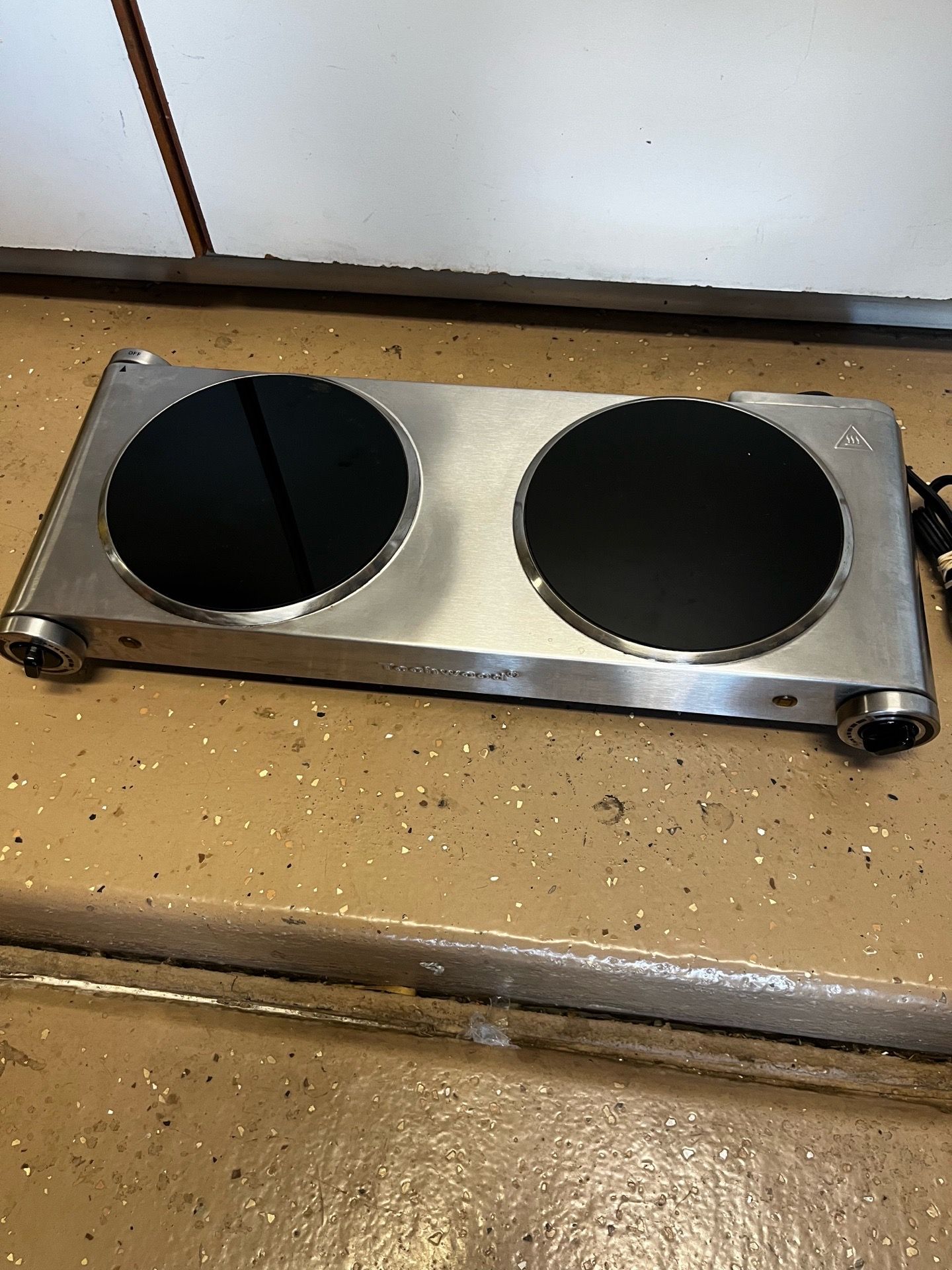 Electric stove