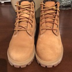 Boys Timberlands Size 1.5