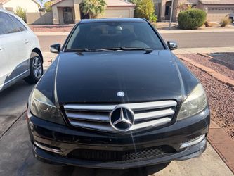 2011 Mercedes-Benz C300 – Clean Title – Fully Serviced