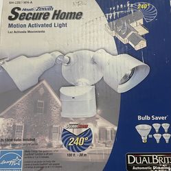 Secure Home 240-Degree Hardwired Halogen 2-Head Motion-Activated Flood Light