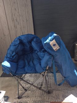 2 CAMPING CHAIRS
