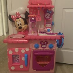 Minnie Mouse Kitchen