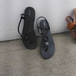 Brand New! Ladies Dark Brn FUZULI sandals Sz 9