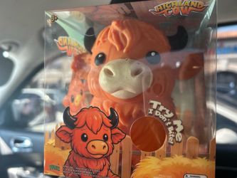 Squishy highland cow toy kid play squish