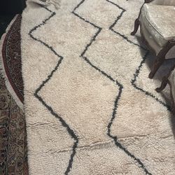 Queen Size Rug 