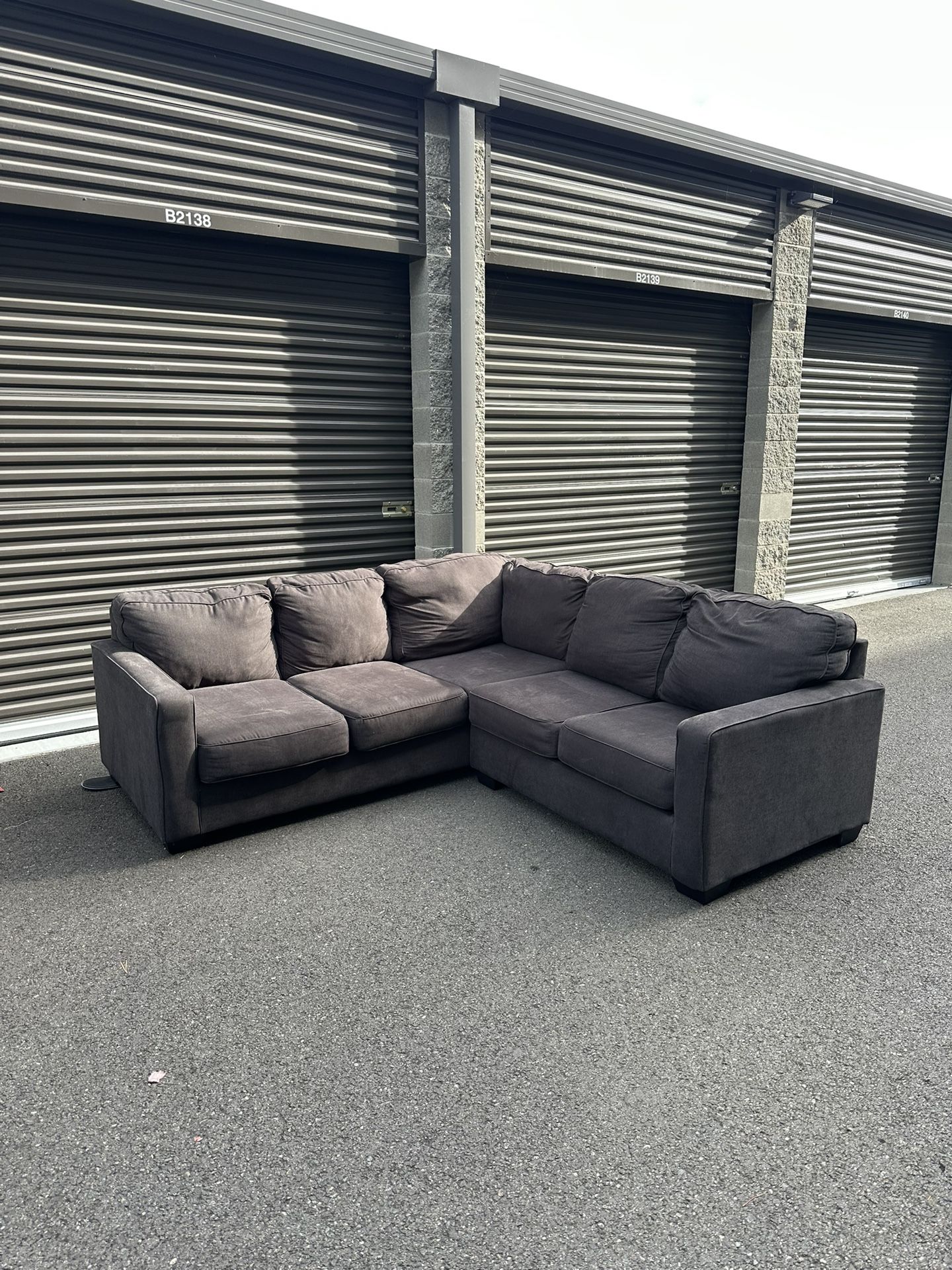 Gray Sectional Couch (DELIVERY AVAILABLE!)