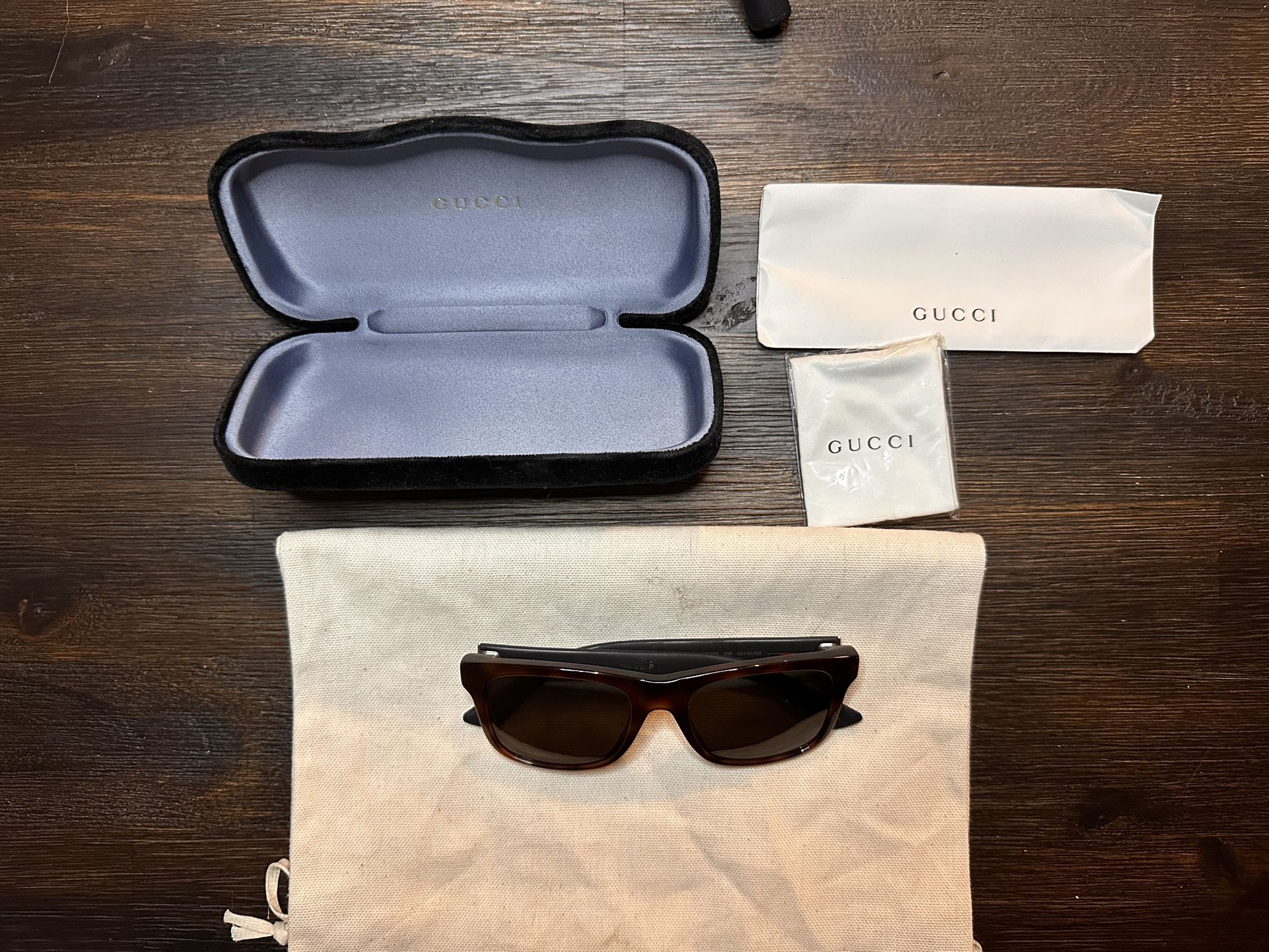 Gucci GG0008S Sunglasses Unisex