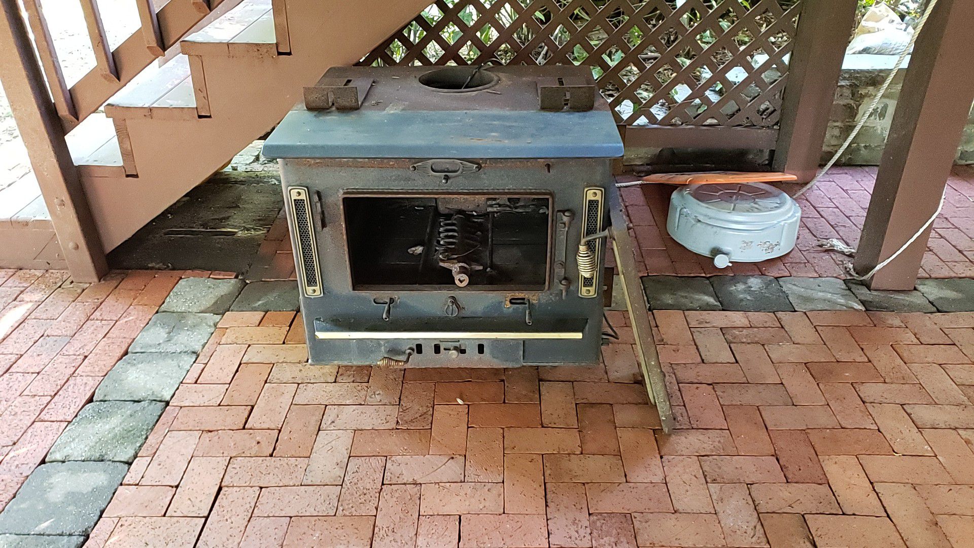 Electric wood stove insert