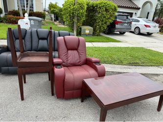 Free Power Sofa and Tables