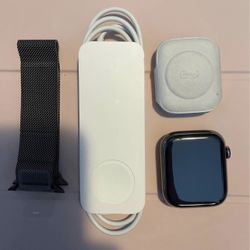 Apple Watch series 7 Wi-Fi and LTE stainless steel (UNLOCKED) 45 mm