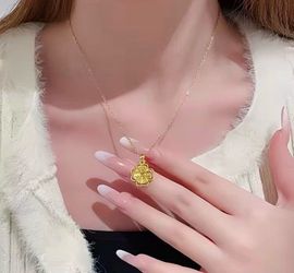 🔥Gold Four-Leaf Clover Pendant Necklace