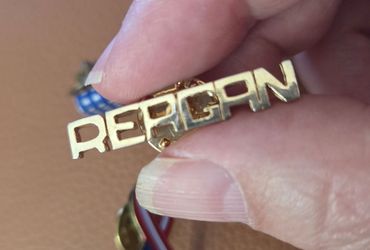 Reagan political pin & patriotic pins