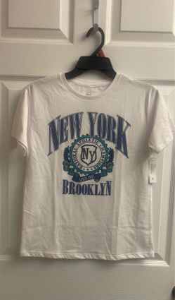 Brand new Boys white graphic tee size L Kids