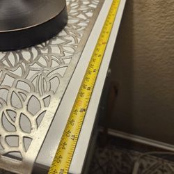 Mesita De Noche, No Tiene El Vodrio,$20.