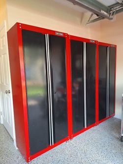 CRAFTSMAN Garage Storage Cabinets – 3 Available
Price: $600 for all 3 or $240 each. Gabinetes CRAFTSMAN para Garaje – 3 Disponibles