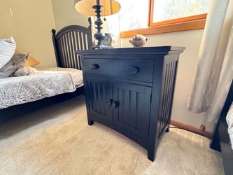 Black solid wood NIGHTSTAND
