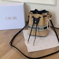 ✨DIOR Beauty Transformation Bucket Bag Milk Tea Color Canvas Cowhide Splicing Vacation Style Gift Boxed Explosive Models