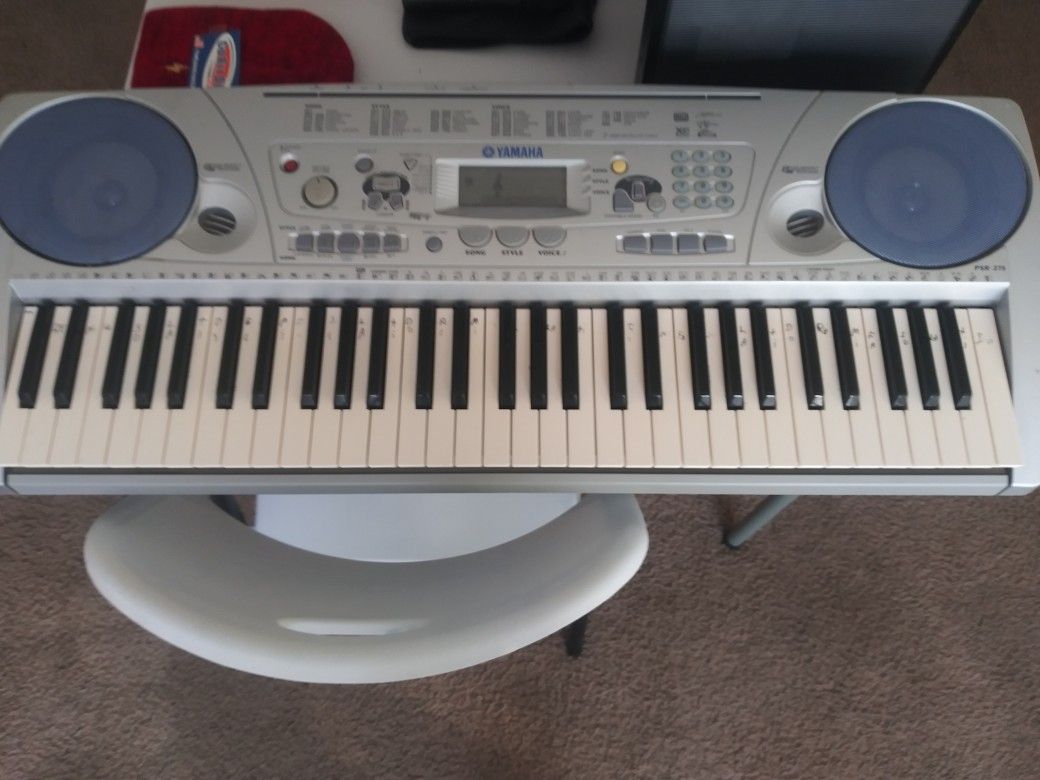 Yamaha PSR 275 keyboard great for a beginner.